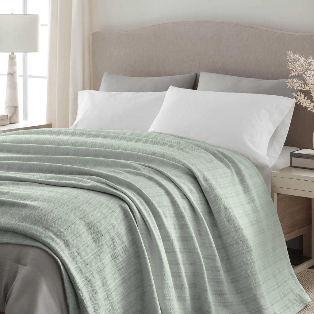 Vellux 100% Cotton Blanket - Soft, Breathable, Cozy & Lightweight Thermal Blanket - All Season Queen Size Blanket Perfect for Layering Bed, Couch & Sofa - Hotel Quality (90x90 Inch Light Grey)