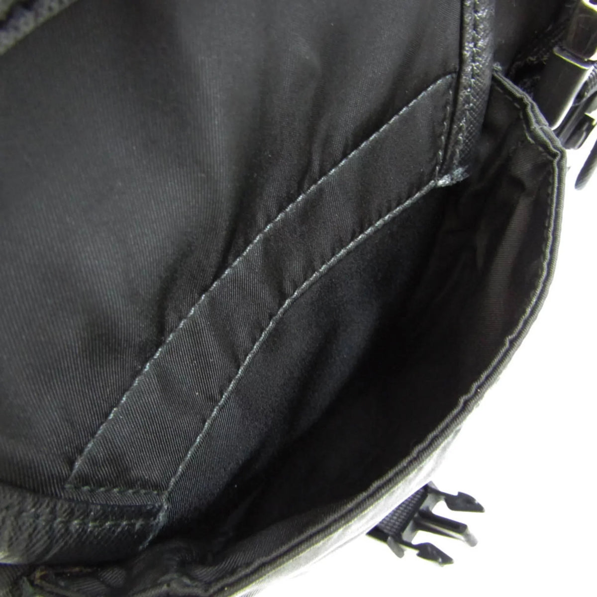 Pre-Owned Prada Women,Men Leather,Nylon Shoulder Bag Black (Good)
